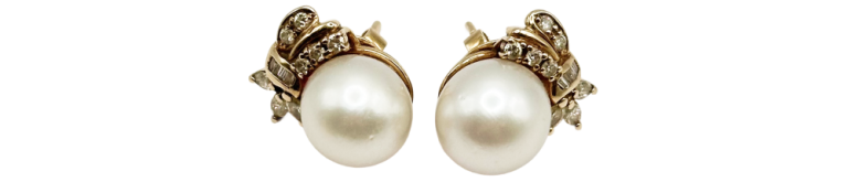 Close-up of pearl gold earrings with round pearls and decorative gold detailing on a product page.