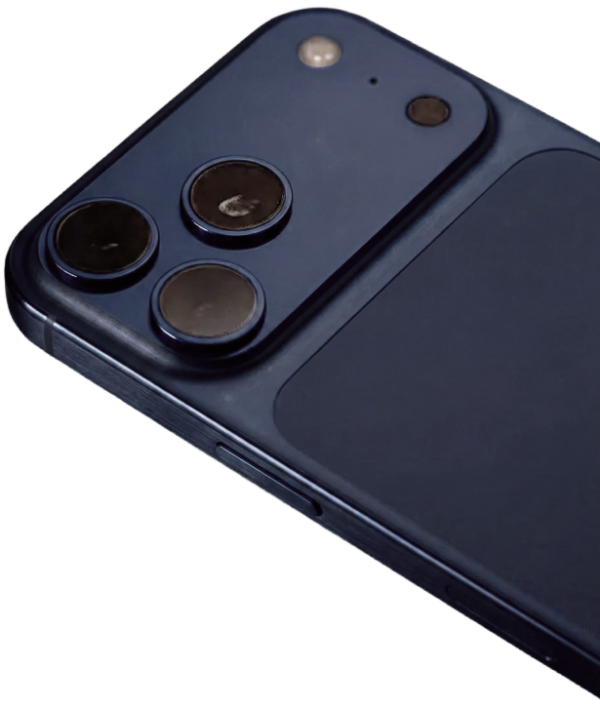 iPhone 17 Pro tumehall tagakülg, kolm kaamerat ja elegantne minimalistlik disain tootefotol.